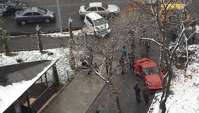 Шикарный спорткар Nissan 350Z разбили в Ташкенте (фото)