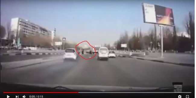 Как две девушки чудом спаслись от смерти в ДТП в Ташкенте (ВИДЕО+18)