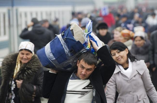 Стало известно сколько узбекистанцев отправились в Россию на заработки в первом полугодии