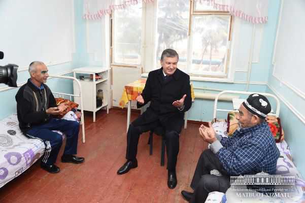 Шавкат Мирзиёев посетил больницу, побывал в отделении кардиологии. Что увидел Президент?