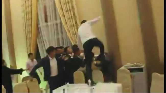В Ташкенте в свадебном ресторане возникла драка...