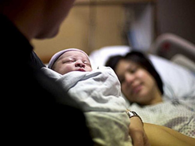 Казахстанские проводники в поезде приняли роды у гражданки Узбекистана