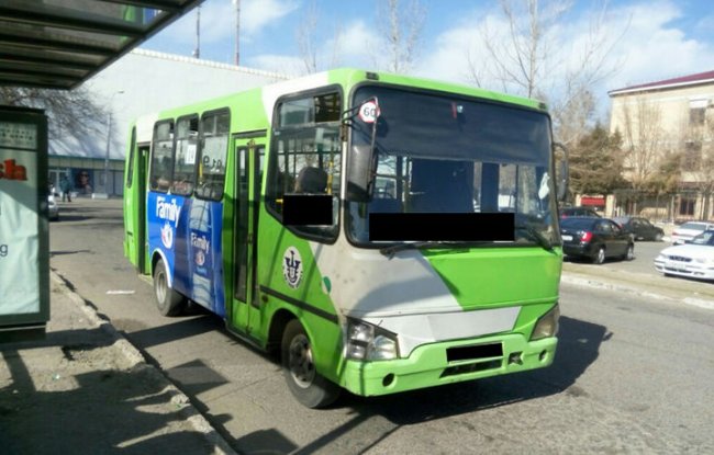 В Ташкенте сотрудник правоохранительных органов своим действием вызвал злобу пассажиров автобуса