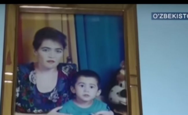 В эфире телеканалов показали юношу, который убил свою мать и 5-летнего брата (видео)