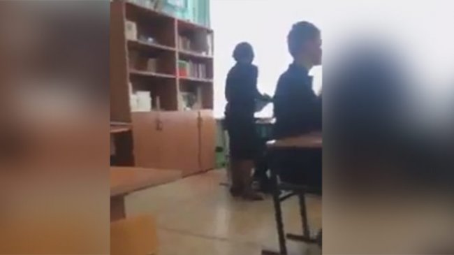 Учительница ударила и накричала на школьника за плохую оценку (аудио)