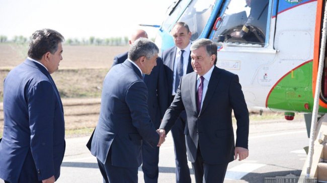 Мирзиёев прибыл в Сырдарьинскую область