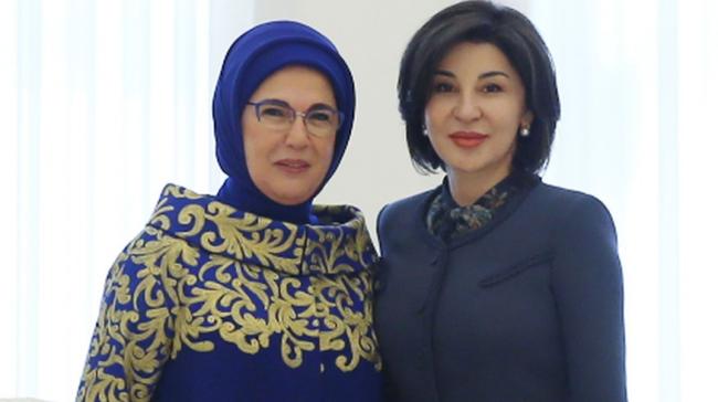 Первая леди Турции рассказала в своем Twitter о встрече с Первой леди Узбекистана