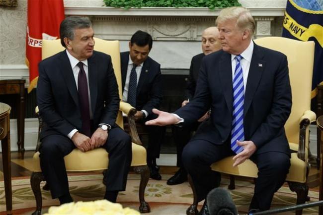 Как Трамп встретил Мирзиёева в Белом доме? (видео)