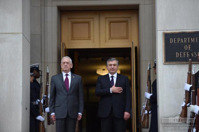 Военная тайна. О чем говорил Мирзиёев с министром обороны США?