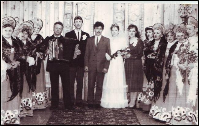 Видео: свадьба 90-х в Узбекистане. Танец «пьяный мастер»