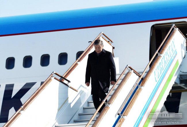 Мирзиёев отбыл в Китай