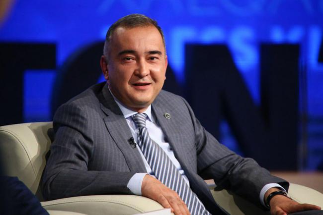 Работал в парикмахерской и в компании по ремонту обуви, — любопытные факты из жизни хокима столицы Джахонгира Артыкходжаева