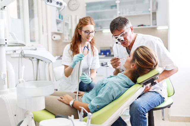 Как нас разводят стоматологи? Что нужно знать, чтобы не остаться без денег