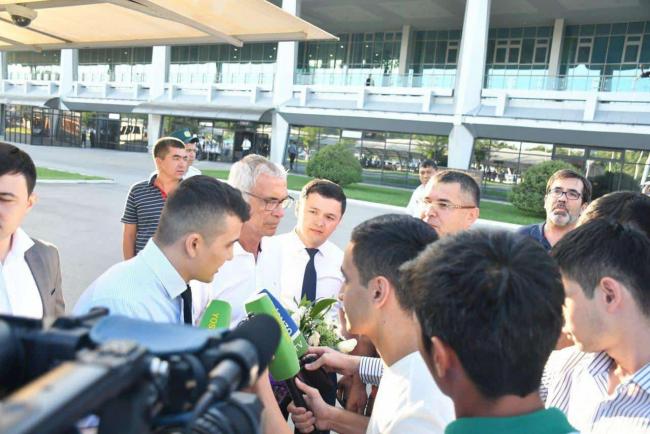 Купермэн. Новый тренер узбекской сборной прибыл в Ташкент