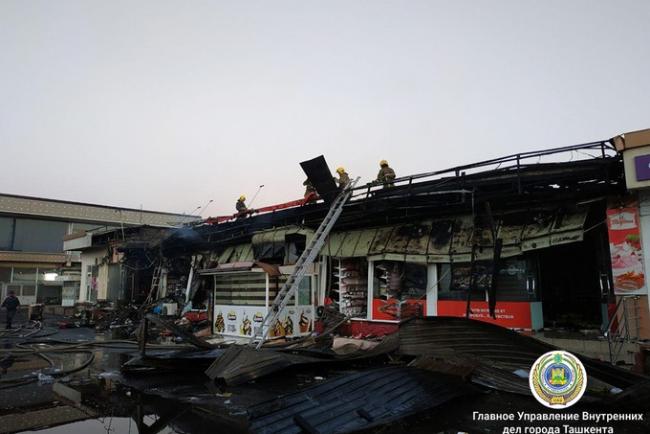 В продуктовом магазине в Сергелийском районе произошел пожар