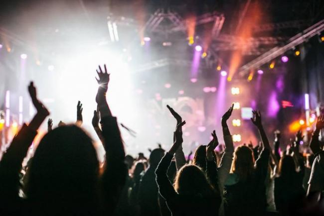 Ночной клуб «Aurum898» временно закрыли после смерти спортсмена Джамшида Кенжаева