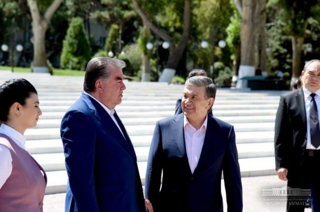 Президенты Узбекистана и Таджикистана посетили комплекс Регистан