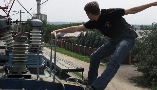 В Ташкенте ученик 8-го класса умер из-за селфи