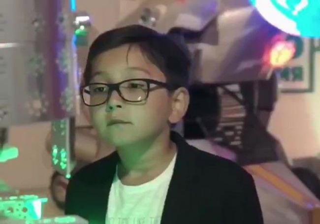 Видео: Школьник из Узбекистана удивил российских телезрителей феноменальной памятью