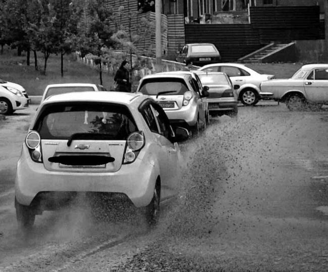 В Узгидромете объяснили причину грязного дождя, прошедшего в Ташкенте