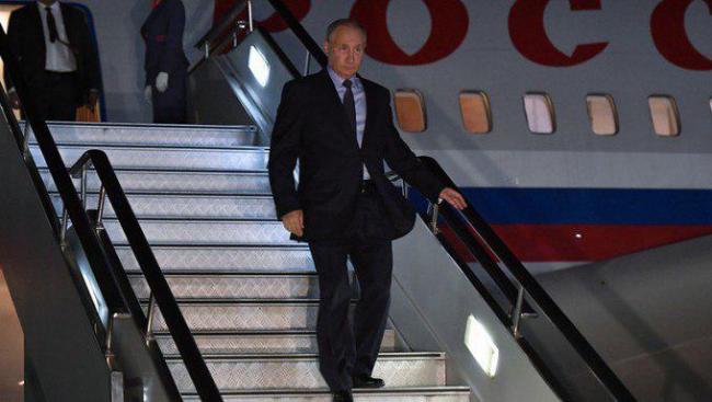 Владимир Путин прибыл в Ташкент