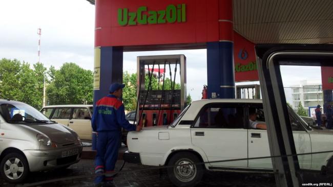 В Узбекистане подорожал бензин