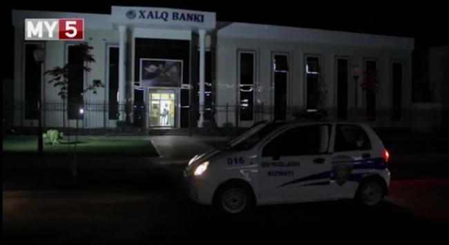Видео: Задержан мужчина, который в пьяном состоянии устроил скандал в «Халк банк»