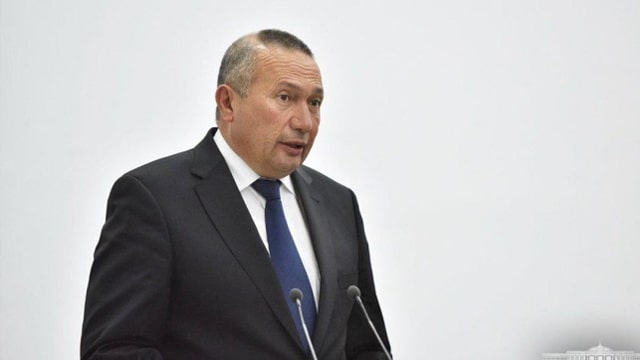 Хоким Джизакской области заставил учителей  отдать зарплату за один день футбольному клубу «Сугдиёна»