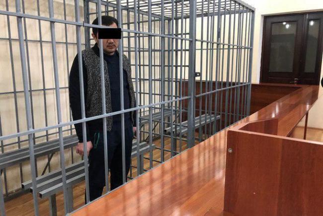 В Узбекистане вынесли приговор правоохранителю, раздевшему женщину