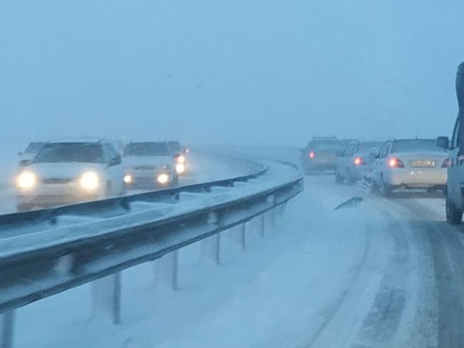 Фото: На перевале Камчик выпал снег