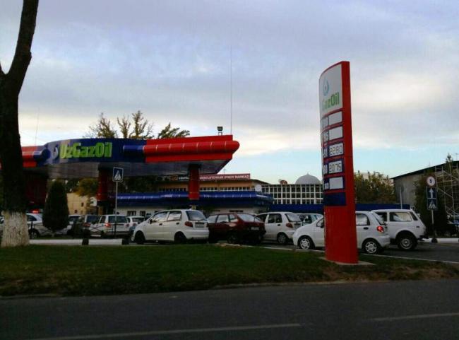 В Узбекистане хотят снизить цены на бензин