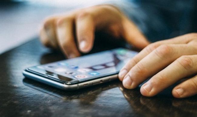 В Узбекистане абонентов планируют освободить от «мобильного рабства»