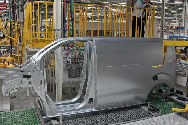 В Узбекистане решили отложить запуск автоконцерна Peugeot Citroёn