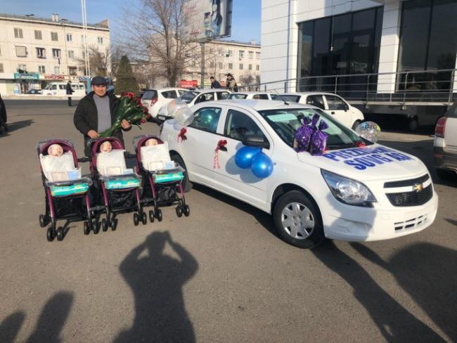 В Ташкенте мужчина назвав новорожденных детей в честь Президента получил Cobalt