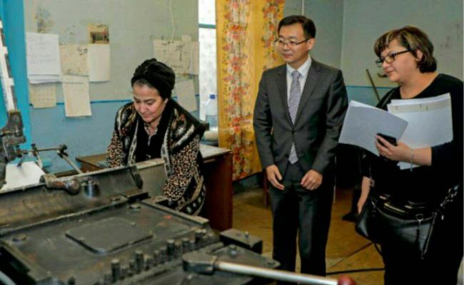 В Узбекистане обновят материально-техническую базу типографии, выпускающей книги для незрячих