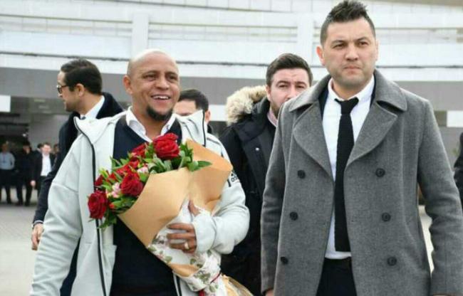 Роберто Карлос прибыл в Ташкент