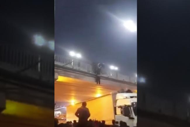 Видео: В Ташкенте мужчина пытался совершить суицид спрыгнув с моста
