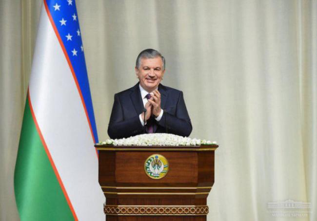 Президент Узбекистана поздравил женщин с 8 марта