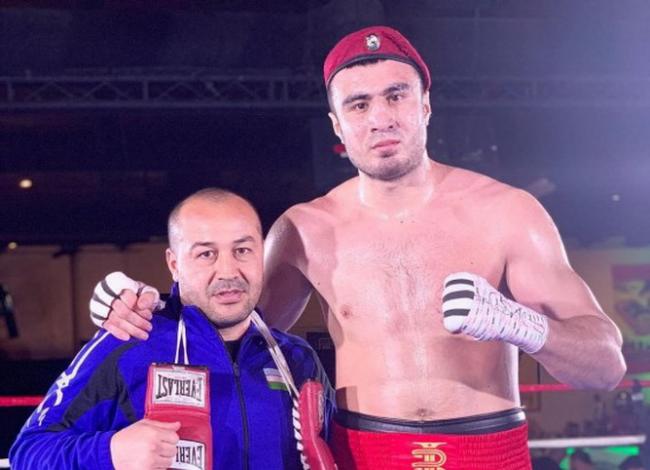 Баходир Жалолов отправил американского боксера в нокаут