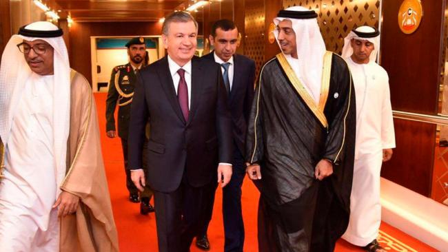 Фото: Президент Узбекистана прибыл в Абу-Даби