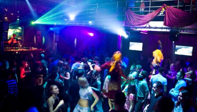 Видео: В Ташкенте в ночном клубе «Утопия» произошла массовая драка