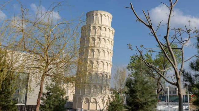Фото: В Ташкенте появился аналог эйфелевой башни, golden bridge и других мировых чудес