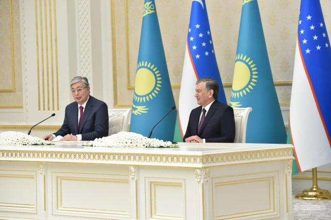 Глава Казахстана пригласил Мирзиёева в Нур-Султан