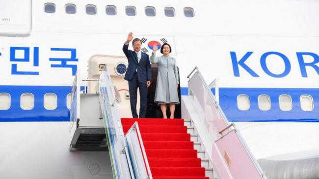 Президент Южной Кореи прибыл в Ташкент