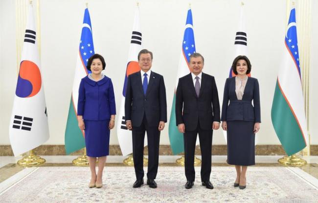 В резиденции Куксарой прошла церемония встречи Президента Южной Кореи
