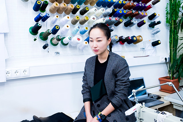 Дизайнер из Узбекистана попала в рейтинг Forbes