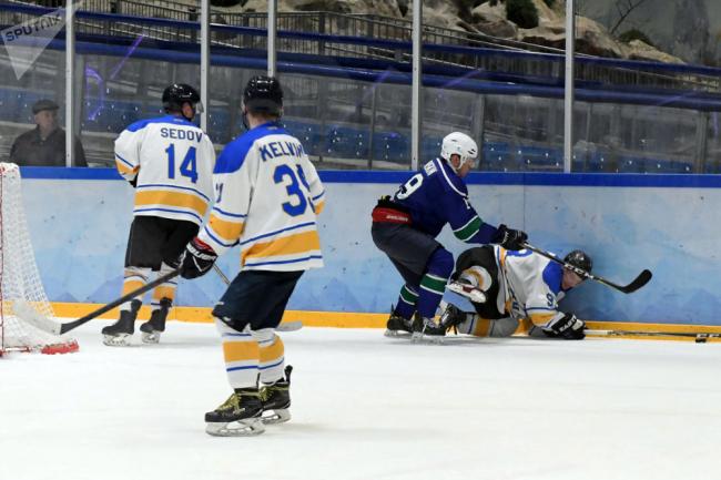 Известный российский тренер Евгений Попихин возглавил ташкентский хоккейный клуб