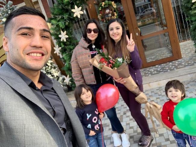 Шахрам Гиясов прокомментировал слухи о романе с певицей Шахло Ахмедовой