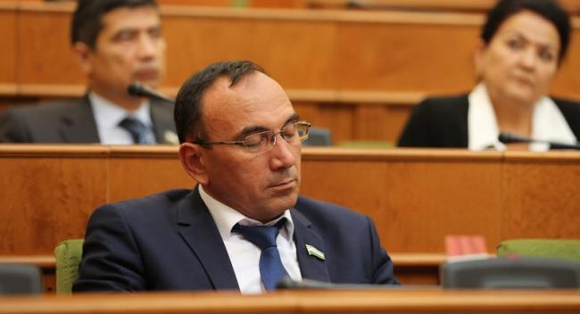 Узбекские сенаторы уснули во время заседания