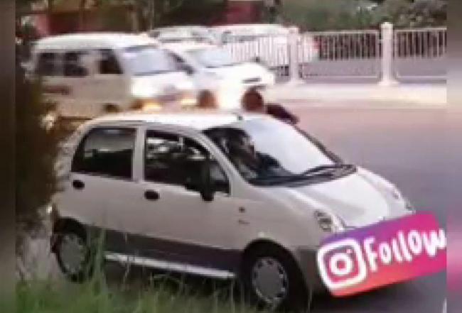 Видео: В Ташкенте водитель Матиза избил парня за неудачную шутку